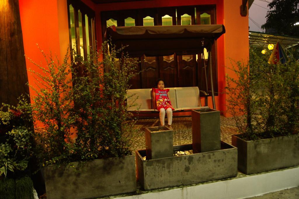 The Corner Inn Чиангмай Экстерьер фото