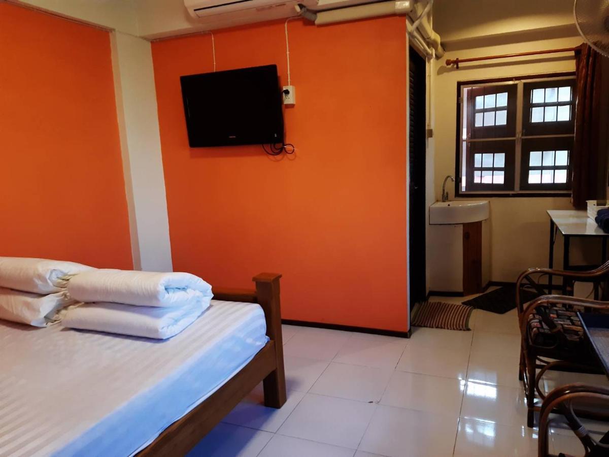 The Corner Inn Чиангмай Экстерьер фото
