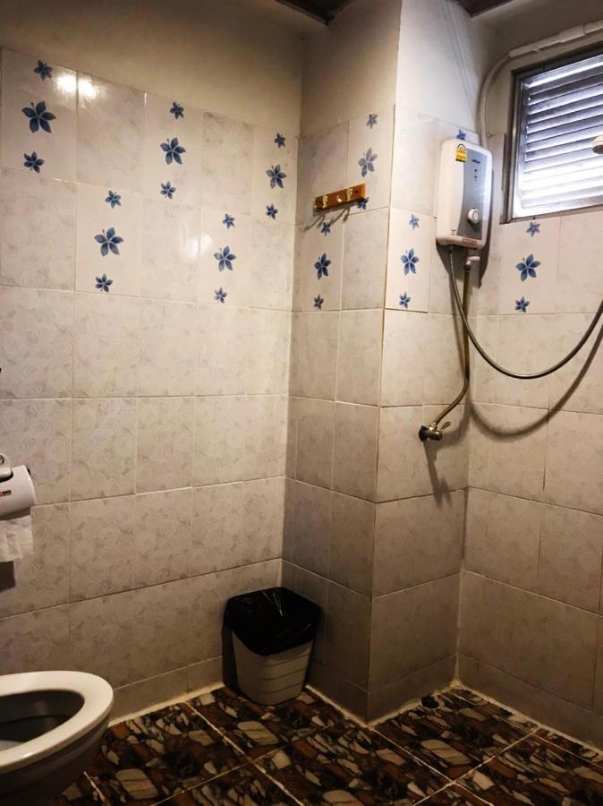 The Corner Inn Чиангмай Экстерьер фото